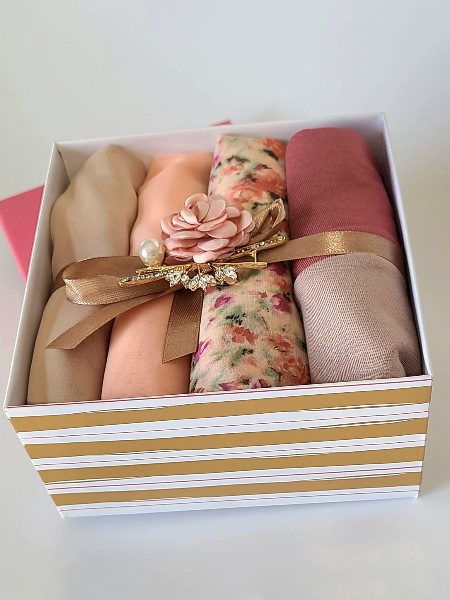 HIJAB GIFT BOX –