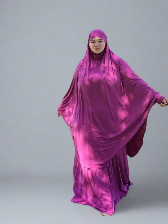 Khimar hijab prayer set two piece  in berry bliss color , deep magenta pink, flowy, modest, feminine.  Muslim women prayer khimar. Maida's Hijab World 