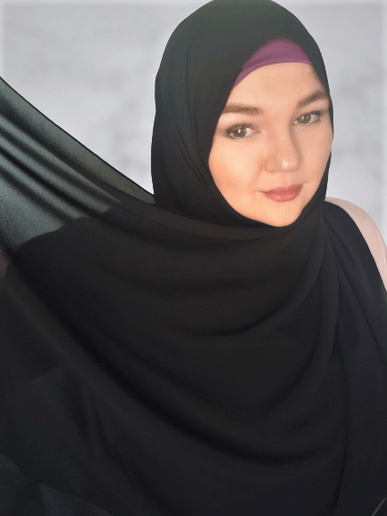 Square hijab  solid black